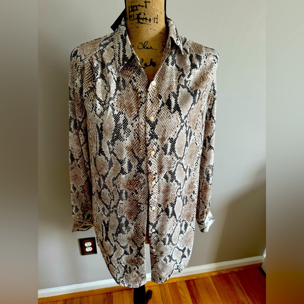 Express snake print top